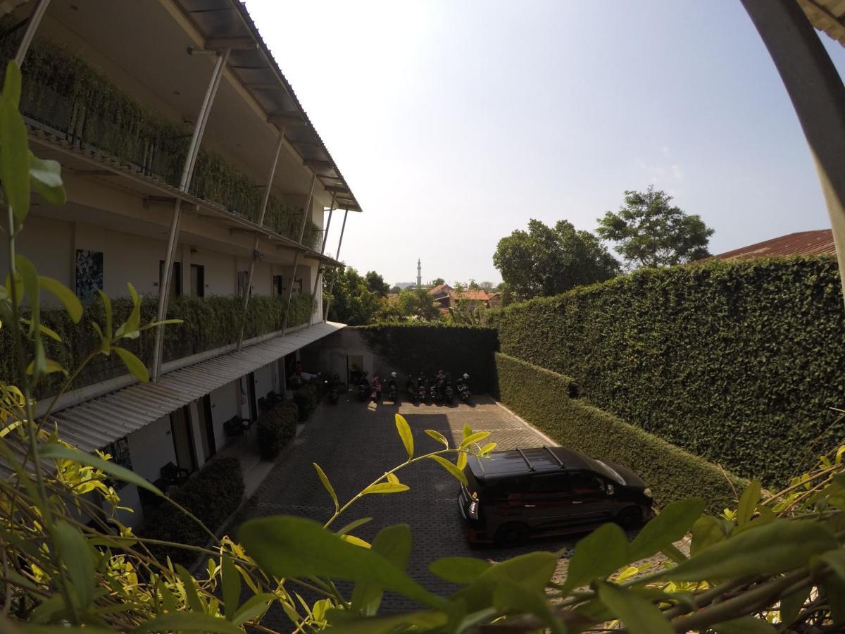 Hotel Sampurna Cirebon Bagian luar foto